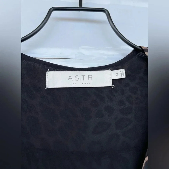 ASTR the Label Leopard Print Ruched Mini  Dress M - Picture 4 of 10